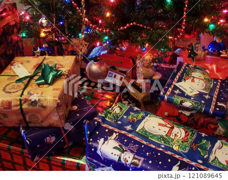 Christmas Tree with Ornaments and Lights Christmas Tree with Ornaments and Lights 121089645