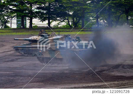 中部・陸上自衛隊・富士学校記念行事・侵略者の撃破のため縦横無尽に走る10式戦車・静岡県小山町(3) 中部・陸上自衛隊・富士学校記念行事・侵略者の撃破のため縦横無尽に走る10式戦車・静岡県小山町(3) 121091726