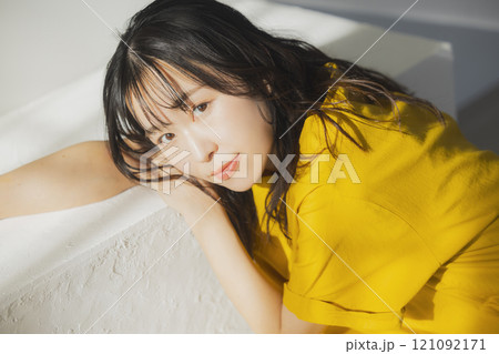 若い女性のビューティーポートレート 若い女性のビューティーポートレート 121092171