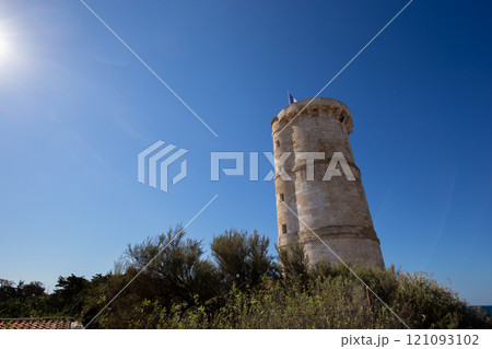Phare des baleines, whale lighthouse,  ile de Re island, france 121093102