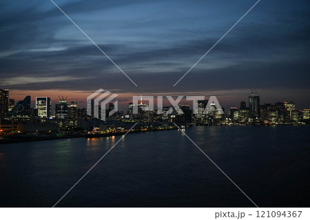 レインボーブリッジからの夕景 レインボーブリッジからの夕景 121094367