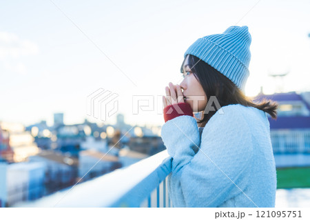 スタジオで撮影された人物ポートレートのコレクション 121095751