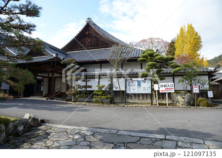 比叡山里坊　滋賀院門跡　滋賀県大津市坂本 121097135