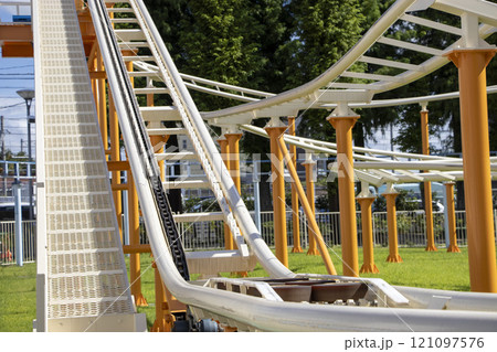 ジェットコースター 121097576
