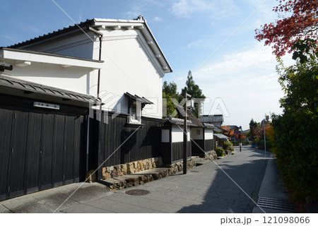 嵯峨野　愛宕山参道の民家　京都市右京区嵯峨 121098066