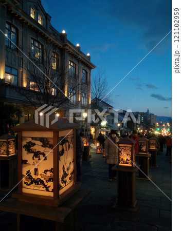 The lantern festival in cold winter / 真冬の灯籠フェスティバル 121102959