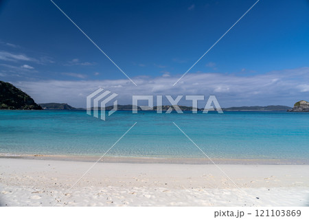 慶良間諸島 渡嘉敷島の渡嘉志久ビーチ 121103869