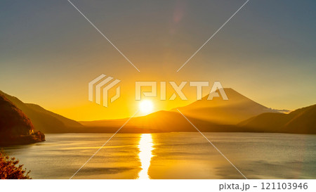 富士山　日の出 121103946