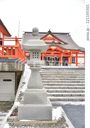 冬の北海道江差町で八大龍王神江聖団本宮の境内の風景を撮影 冬の北海道江差町で八大龍王神江聖団本宮の境内の風景を撮影 121105501