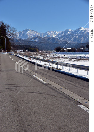上市川と立山連峰(富山県上市町) 上市川と立山連峰(富山県上市町) 121105518