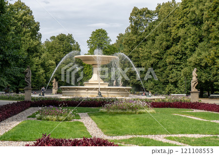 Large old fountain in the park. Warsaw Poland. 121108553