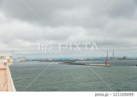 【さんふらわあ　ふらの　苫小牧フェリーターミナル入港】 121109899