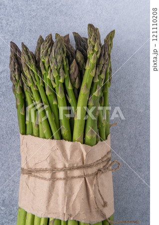 Bunch of green asparagus 121110208