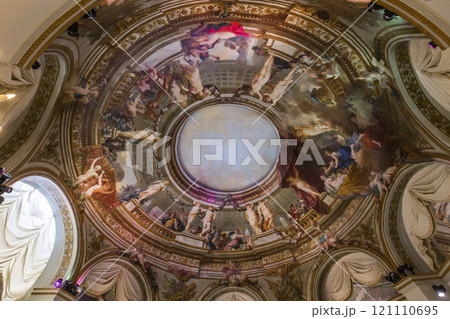 Sully wing, The Louvre, Paris, France Sully wing, The Louvre, Paris, France 121110695