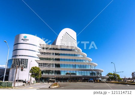 日本の横浜都市景観 国際橋からパシフィコ横浜などを望む=12月8日 日本の横浜都市景観 国際橋からパシフィコ横浜などを望む=12月8日 121114712