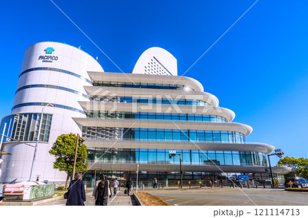 日本の横浜都市景観 国際橋からパシフィコ横浜などを望む=12月8日 日本の横浜都市景観 国際橋からパシフィコ横浜などを望む=12月8日 121114713