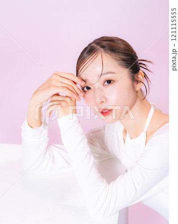 女性の美容ポートレート スキンケア コスメ 女性の美容ポートレート スキンケア コスメ 121115555