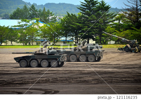 中部・陸上自衛隊・富士学校記念行事・地雷除去を支援し続ける16式機動戦闘車・静岡県小山町 121116235