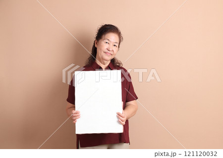 Senior East Asian Woman 121120032