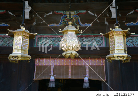 北野天満宮 本殿の釣り灯篭 京都市上京区 北野天満宮 本殿の釣り灯篭 京都市上京区 121122177