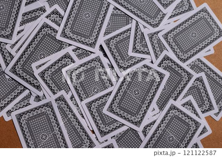 散らべたトランプ 121122587