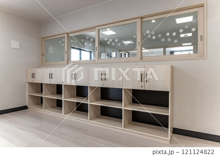 木製の作り付け収納家具 木製の作り付け収納家具 121124822