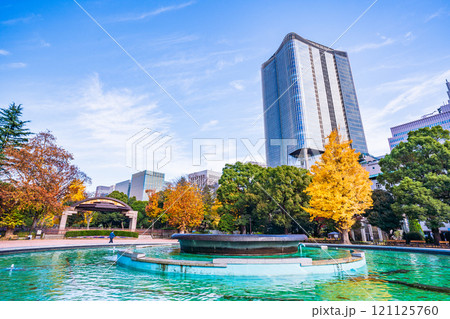 【東京都】日比谷公園・噴水広場と東京ミッドタウン日比谷 【東京都】日比谷公園・噴水広場と東京ミッドタウン日比谷 121125760