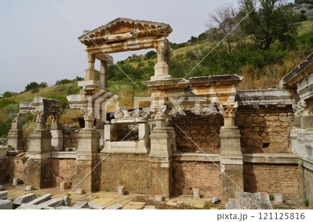 トルコ イズミル付近 エフェソス遺跡の遺跡 トルコ イズミル付近 エフェソス遺跡の遺跡 121125816