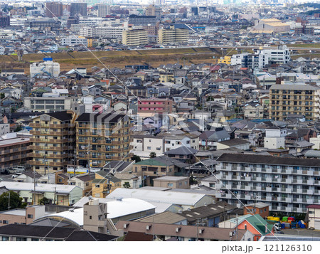 大阪府柏原市の高尾山から見る都市景観 大阪府柏原市の高尾山から見る都市景観 121126310