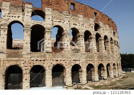 晩秋のコロッセオ 121126363