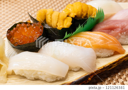 おいしい握り寿司盛り合わせ おいしい握り寿司盛り合わせ 121126381