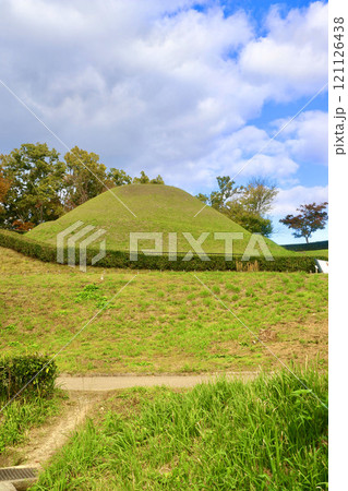 高松塚古墳(奈良県・明日香村) 高松塚古墳(奈良県・明日香村) 121126438