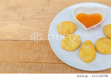 Chicken nuggets crispy 121126796