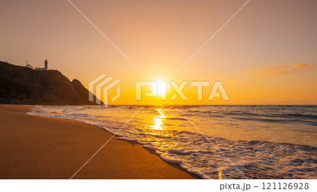 角田浜の夕暮れ 121126928