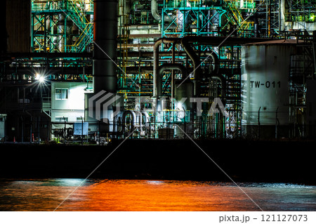 北九州工場夜景（新日鉄住金化学）【福岡県北九州市】 121127073