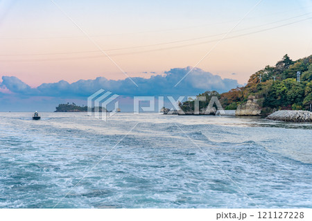 日本三景松島 島めぐり 松島湾一周「仁王丸コース」船入島　カラカイ島　桂島　浦戸石浜 121127228