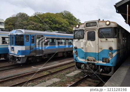 JR四国　高徳線・徳島線・牟岐線・鳴門線　徳島駅 121128198