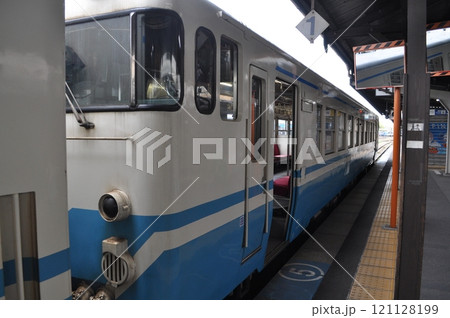 JR四国　高徳線・徳島線・牟岐線・鳴門線　徳島駅 121128199