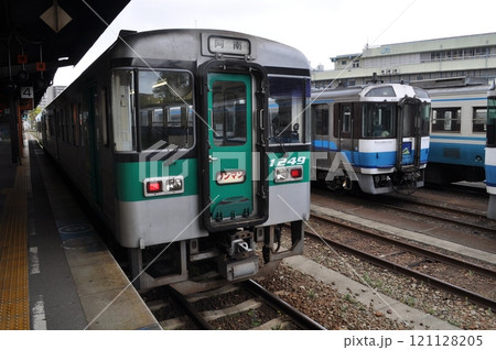 JR四国 高徳線・徳島線・牟岐線・鳴門線 徳島駅 JR四国 高徳線・徳島線・牟岐線・鳴門線 徳島駅 121128205