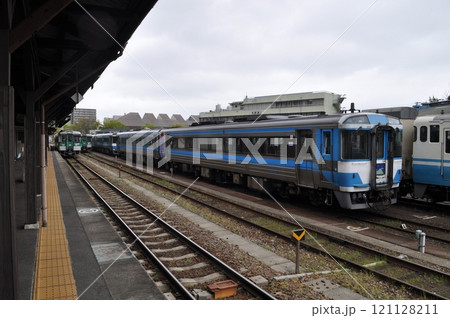 JR四国　高徳線・徳島線・牟岐線・鳴門線　徳島駅 121128211