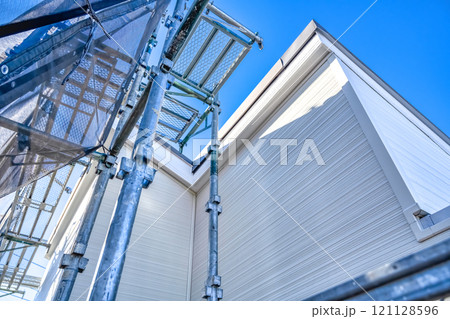 戸建て家屋の外壁修繕工事 121128596