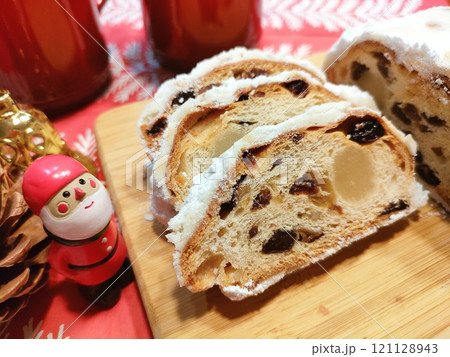 シュトーレンとサンタ 121128943