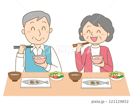 シニア夫婦の楽しい食事 121129852