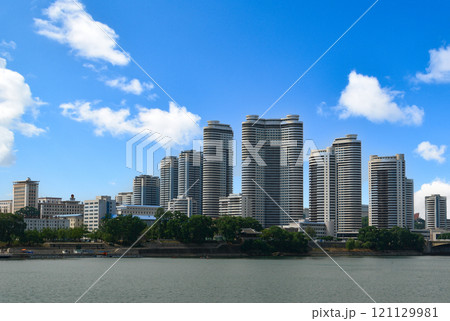 平城の万寿台高層アパート群 121129981