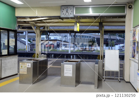 駅の改札 121130250