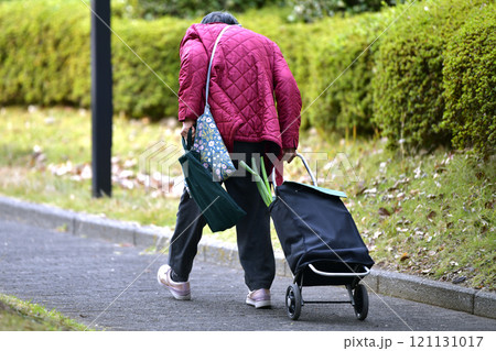 日本の横浜都市景観　高齢化社会…ネギ…人生とは…＝横浜市内 121131017