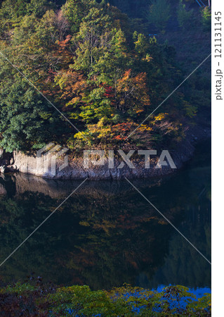 紅葉に包まれた龍ヶ鼻ダム 紅葉に包まれた龍ヶ鼻ダム 121131145