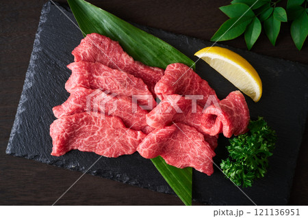 国産和牛　焼肉用　赤身 121136951