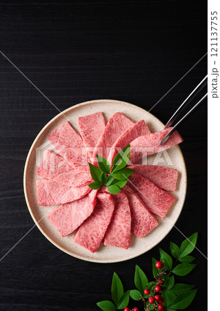 国産和牛　焼肉用　霜降り 121137755