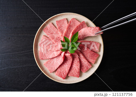 国産和牛　焼肉用　霜降り 121137756